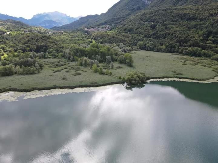 Villaggio Turistico Il Lago Dorato Carlazzo 外观 照片