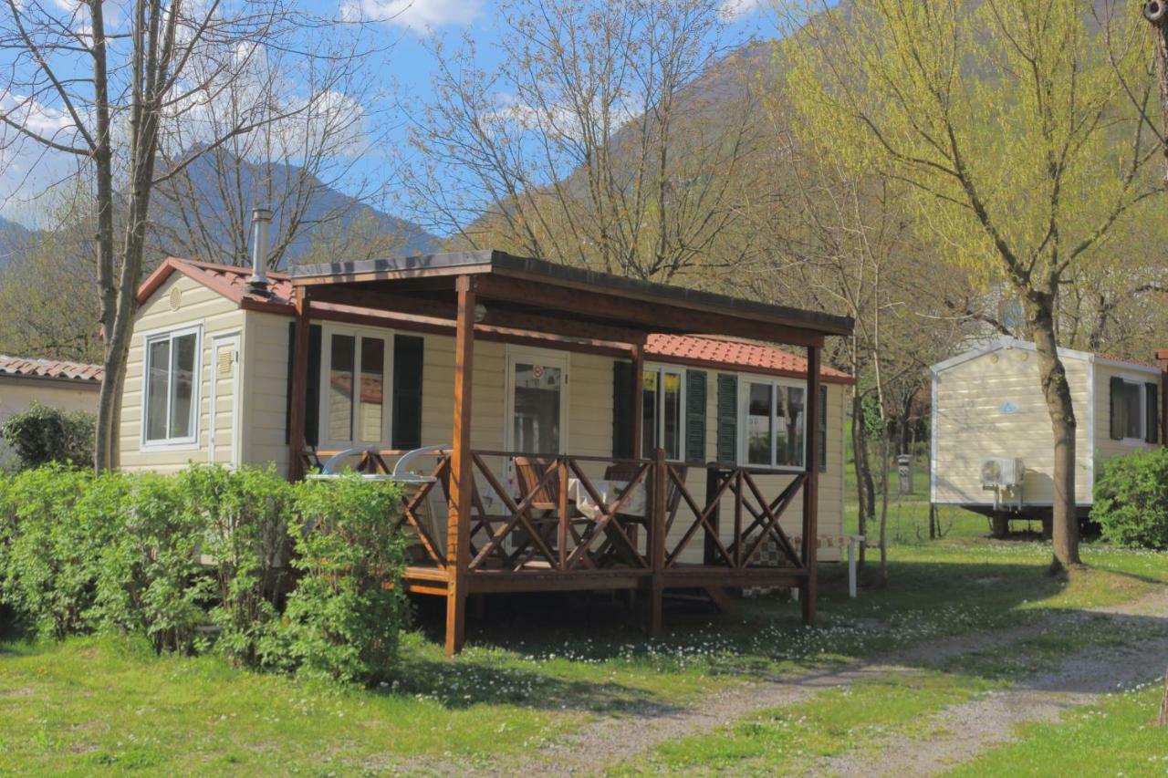 Villaggio Turistico Il Lago Dorato Carlazzo 外观 照片